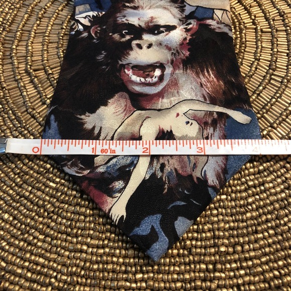 American Film Classics Men's Tie 90s 1992 King Kong (Old Movie) Silk Necktie - Picture 7 of 8